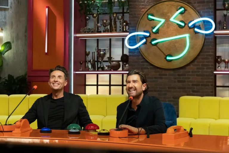 LOL: Chi ride &egrave; fuori, il primo trailer &ndash; ecco il cast!