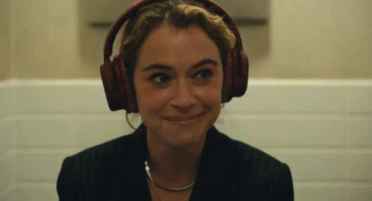 Maximum Pleasure Guaranteed: il teaser trailer della serie Apple Tv con Tatiana Maslany