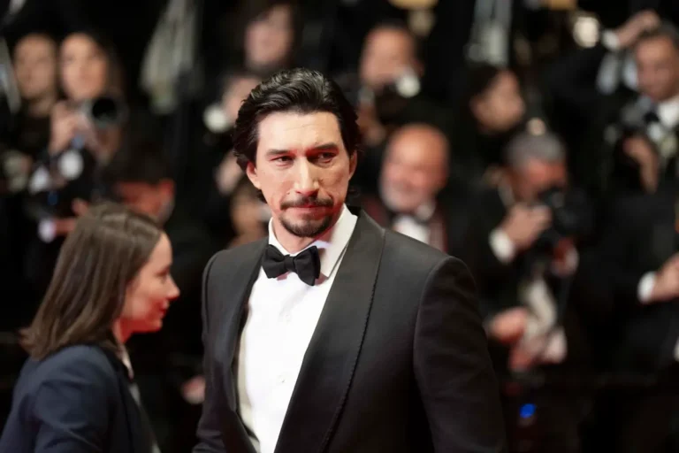 Adam Driver sulle affermazioni di Lena Dunham: &ldquo;Terr&ograve; tutto per il mio libro&rdquo;