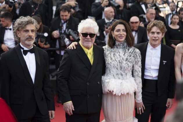 Leonardo Sbaraglia, Pedro Almodóvar, Bárbara Lennie, Patrick Criado al Festival di Cannes 2026