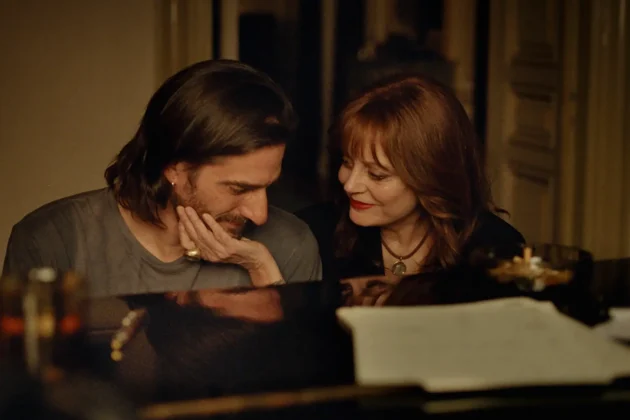 Luca Marinelli e Susan Sarandon in The Echo Chamber