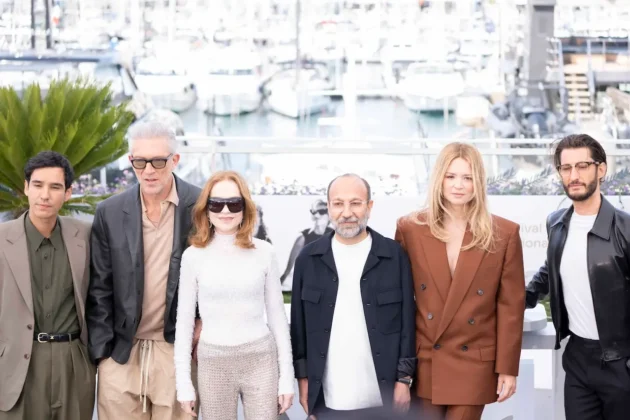 Il cast di Parallel tales al Festival di Cannes 2026