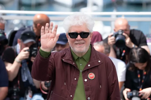 Barbara Lennie, Pedro Almodovar e Leonardo Sbaraglia al Festival di Cannes 2026