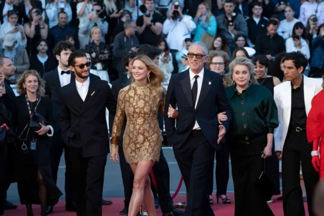 Il cast di Histoires Parallèles (Parallel Tales) al Festival di Cannes 2026_2