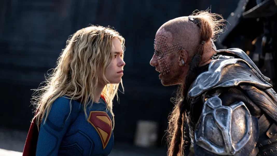 Milly Alcock e Matthias Schoenaerts in Supergirl