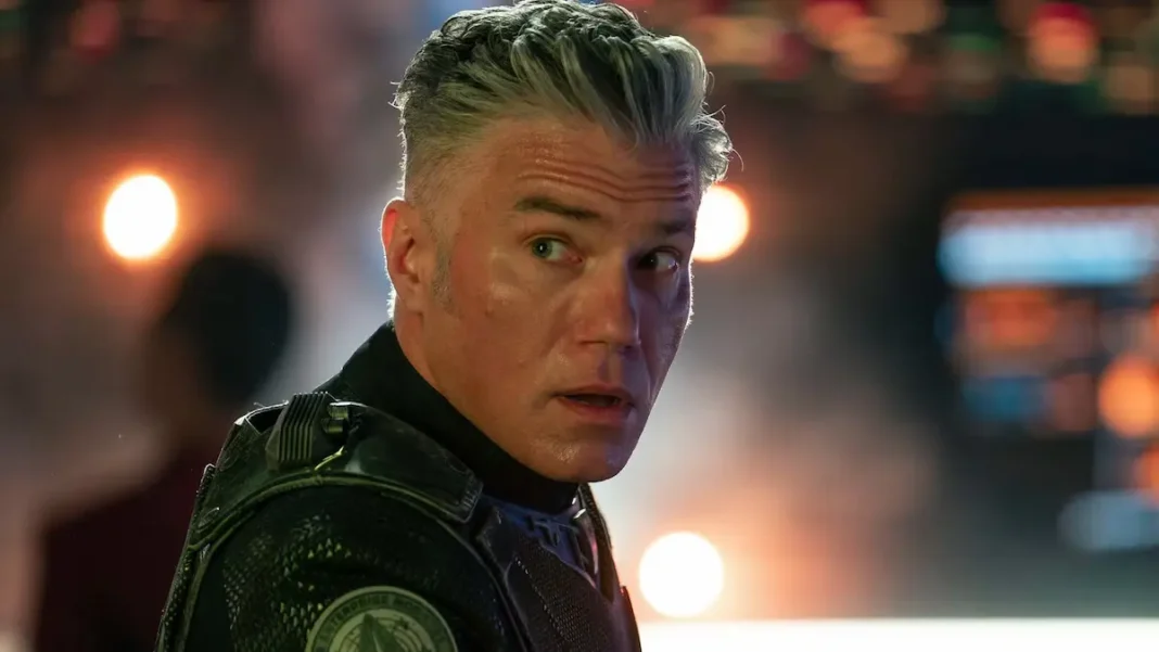 Anson Mount come Captain Christopher Pike in Star Trek Anson Mount come Captain Christopher Pike in Star Trek