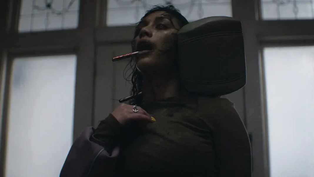 Luciane Buchanan nel film La casa - Il rogo del male