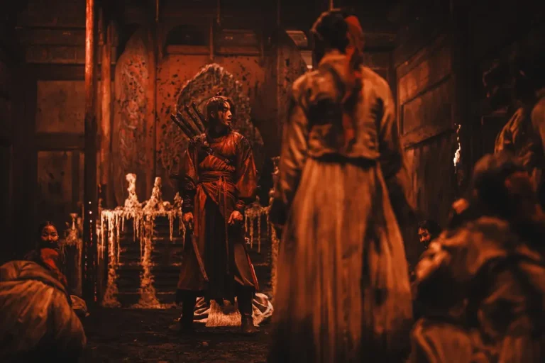 The East Palace, spiegazione del finale: Gu-cheon è vivo o morto? Il significato dell’ultima scena della serie Netflix The East Palace, spiegazione del finale: Gu-cheon è vivo o morto? Il significato dell’ultima scena della serie Netflix
