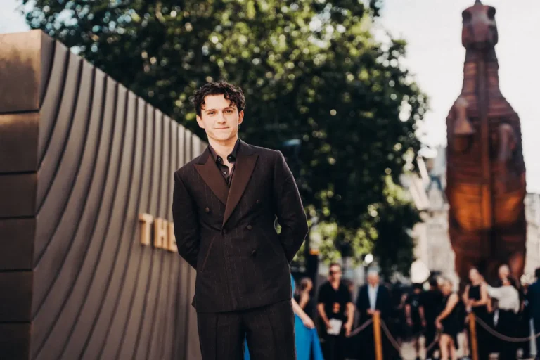 Tom Holland domina l&rsquo;estate 2026: tra Spider-Man e Nolan &egrave; la pi&ugrave; grande star del momento