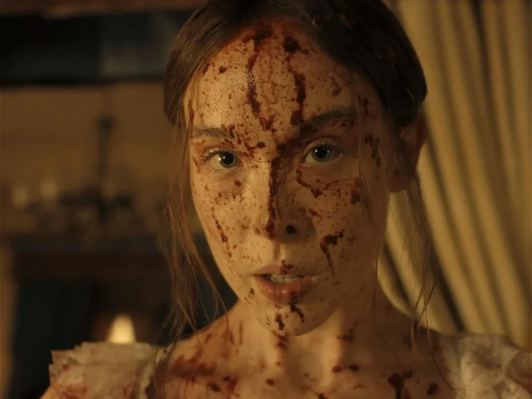 Monster: La storia di Lizzie Borden, il trailer anticipa una stagione ancora pi&ugrave; estrema e un ritorno inaspettato