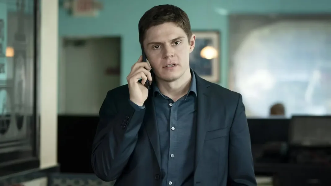 Evan Peters in Omicidio a Easttown