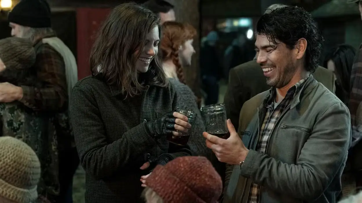 Maggie (Lauren Cohan) e Luis (Raúl Castillo) in The Walking Dead: Dead City