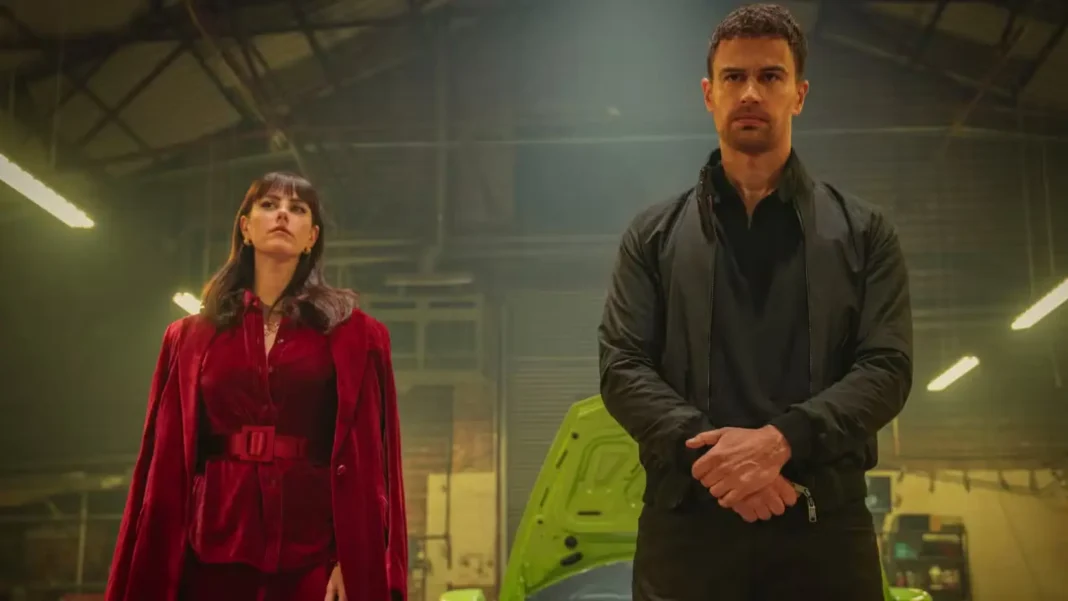 Theo James e Kaya Scodelario in The Gentlemen Theo James e Kaya Scodelario in The Gentlemen