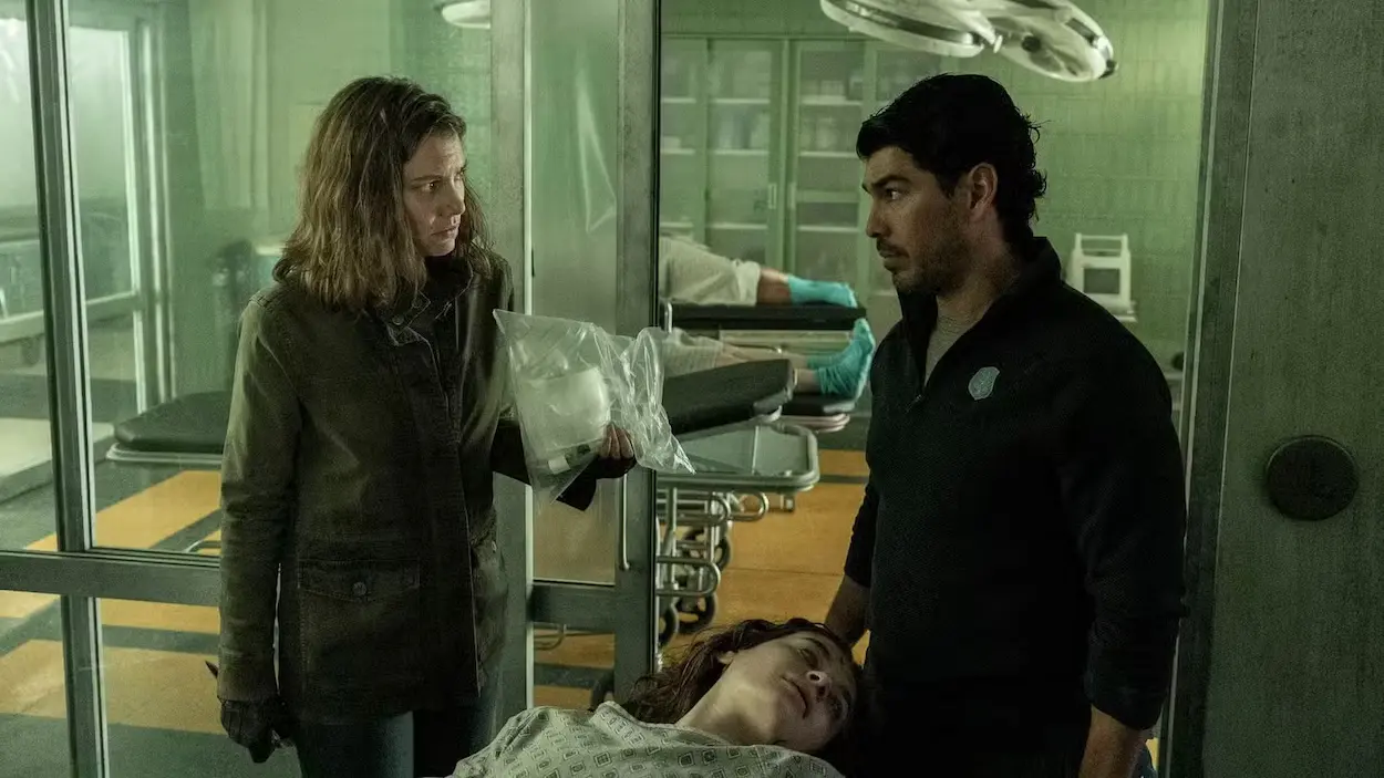 maggie e luis in hospital in The Walking Dead: Dead City