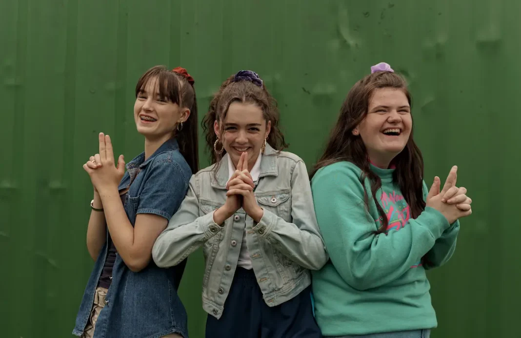 Alicia Weafer, Ruby Conway Dunne e Molly Byrne in Ready or Not Alicia Weafer, Ruby Conway Dunne e Molly Byrne in Ready or Not