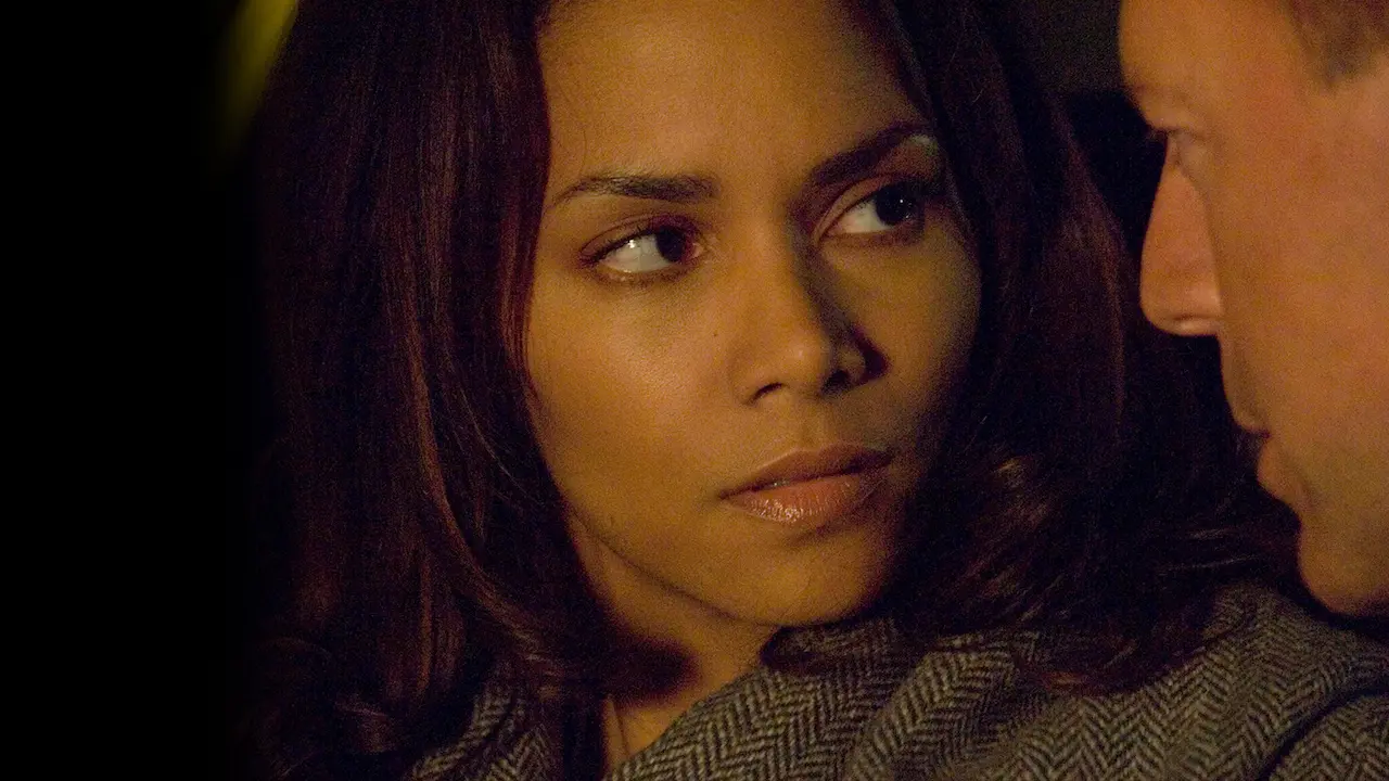 Halle Berry in Perfect Stranger