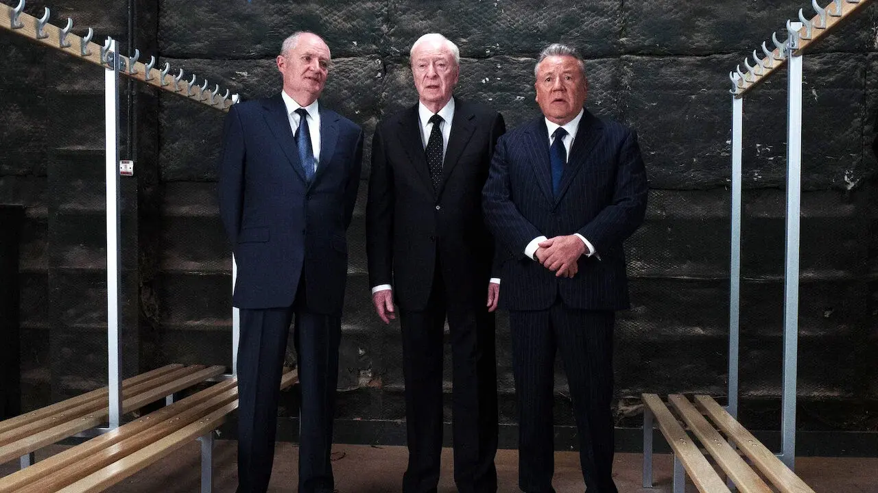 Jim Broadbent, Michael Caine e Ray Winstone in King of Thieves