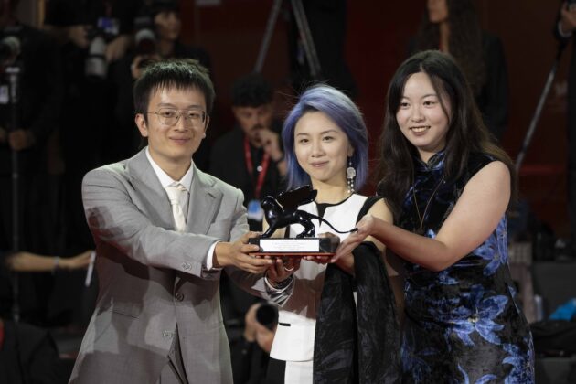 Persone: Shixin Tao, Yuqi Zhang, Qiuyu Wang