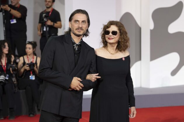 Luca Marinelli e Susan Sarandon