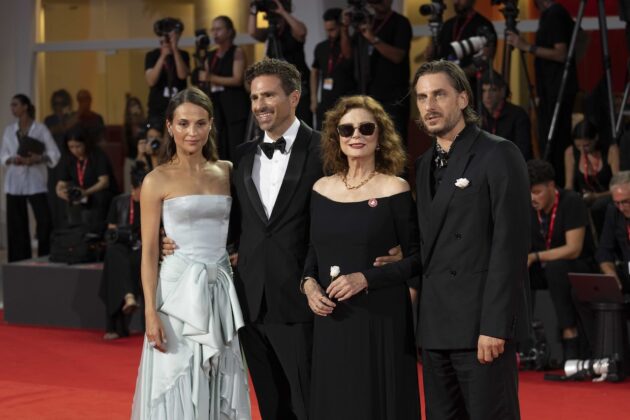 Il cast di The Echo Chamber
