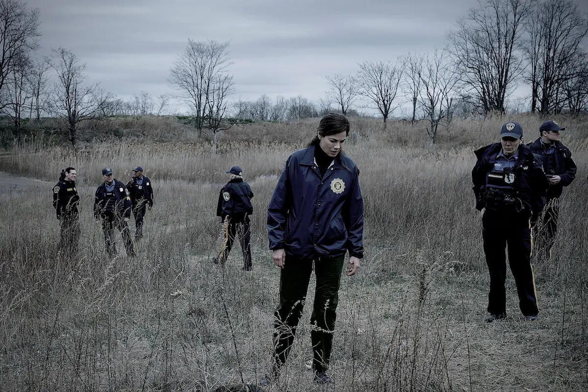 Michelle Monaghan and Matthew E. Brown in L'uomo dei sussurri (2026)