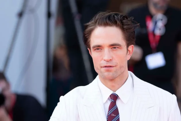 Robert Pattinson