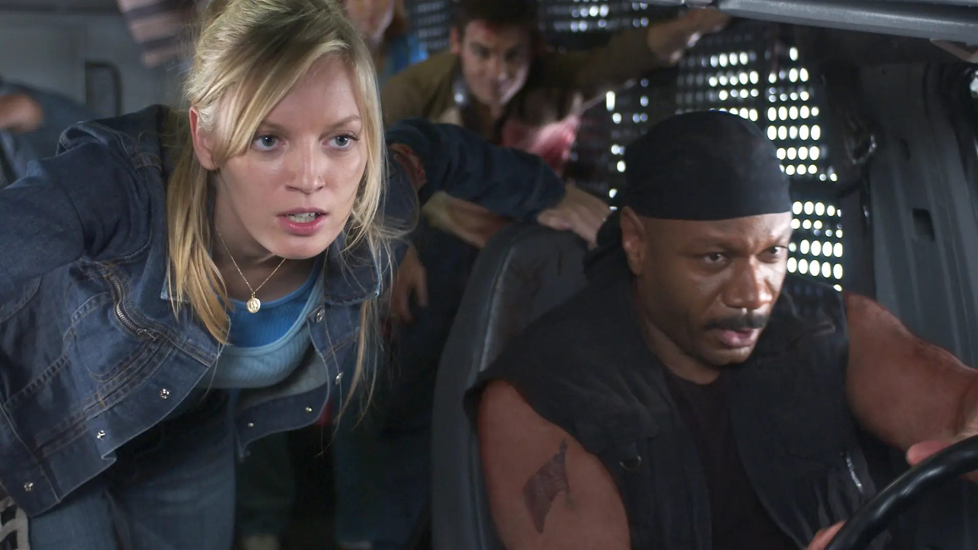 Sarah Polley e Ving Rhames in L'alba dei morti viventi