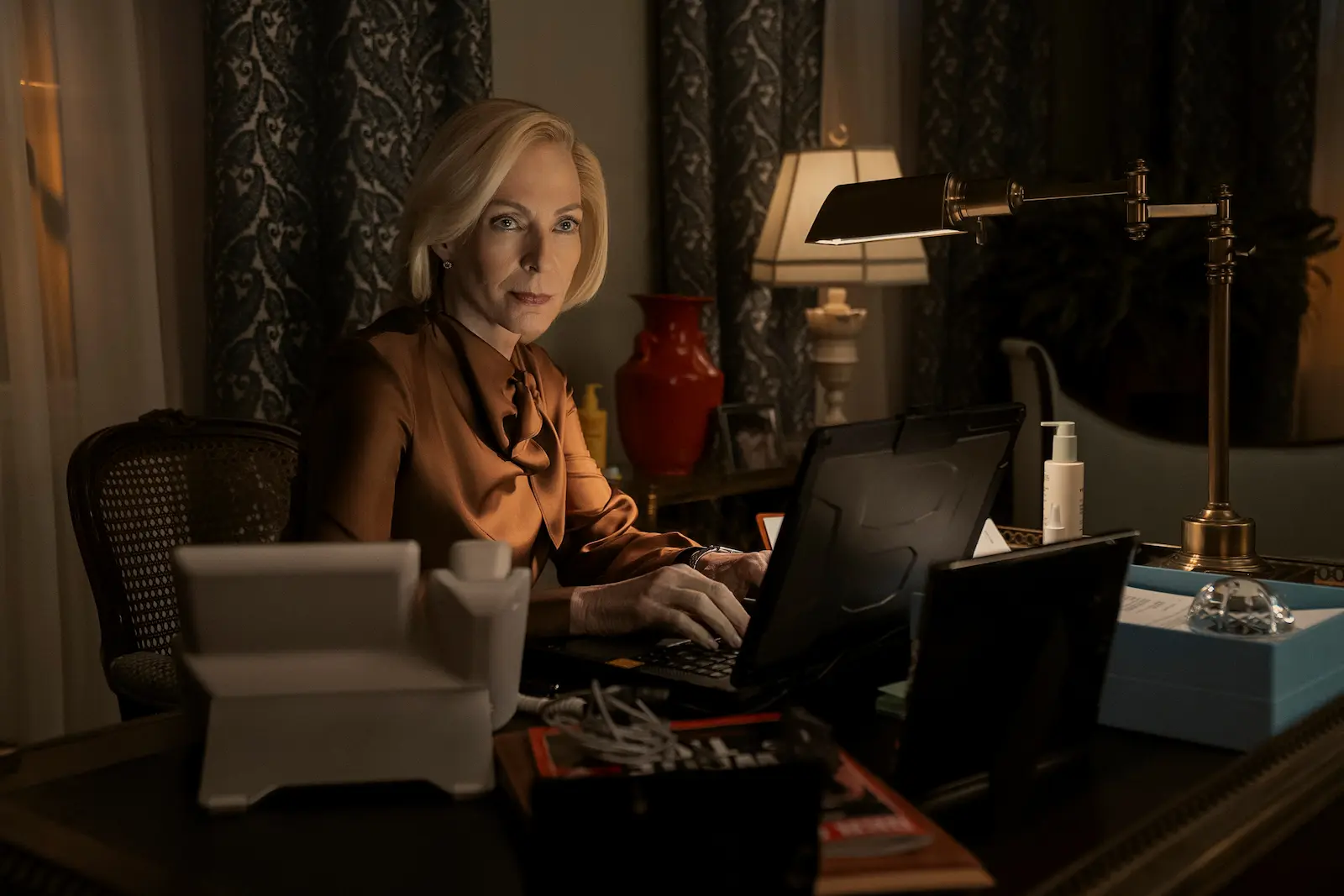 Allison Janney in The Diplomat 4