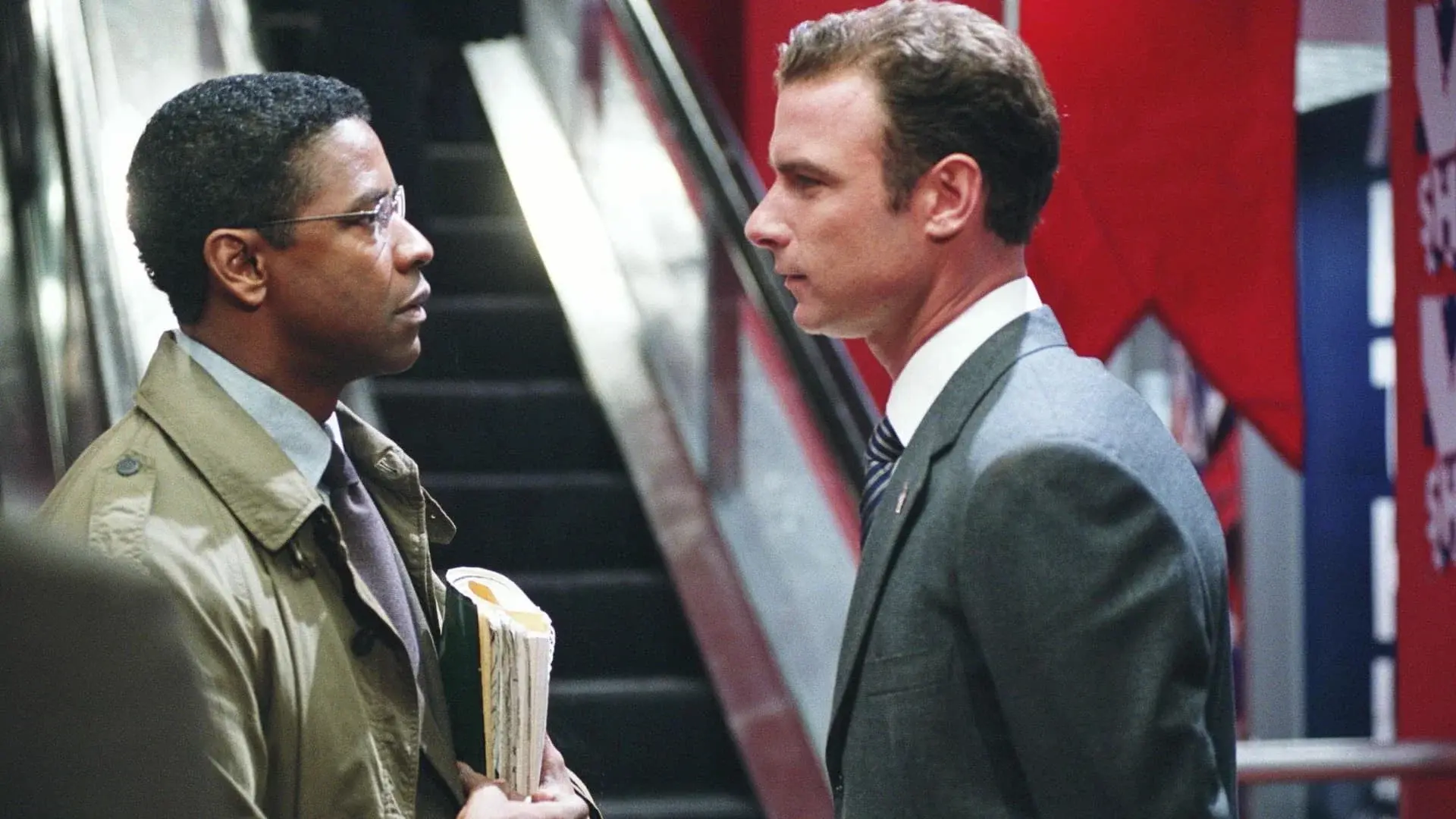Denzel Washington e Liev Schreiber in The Manchurian Candidate