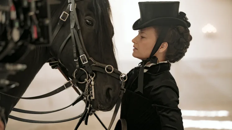 Devrim Lingnau con cavallo ne L'imperatrice 3