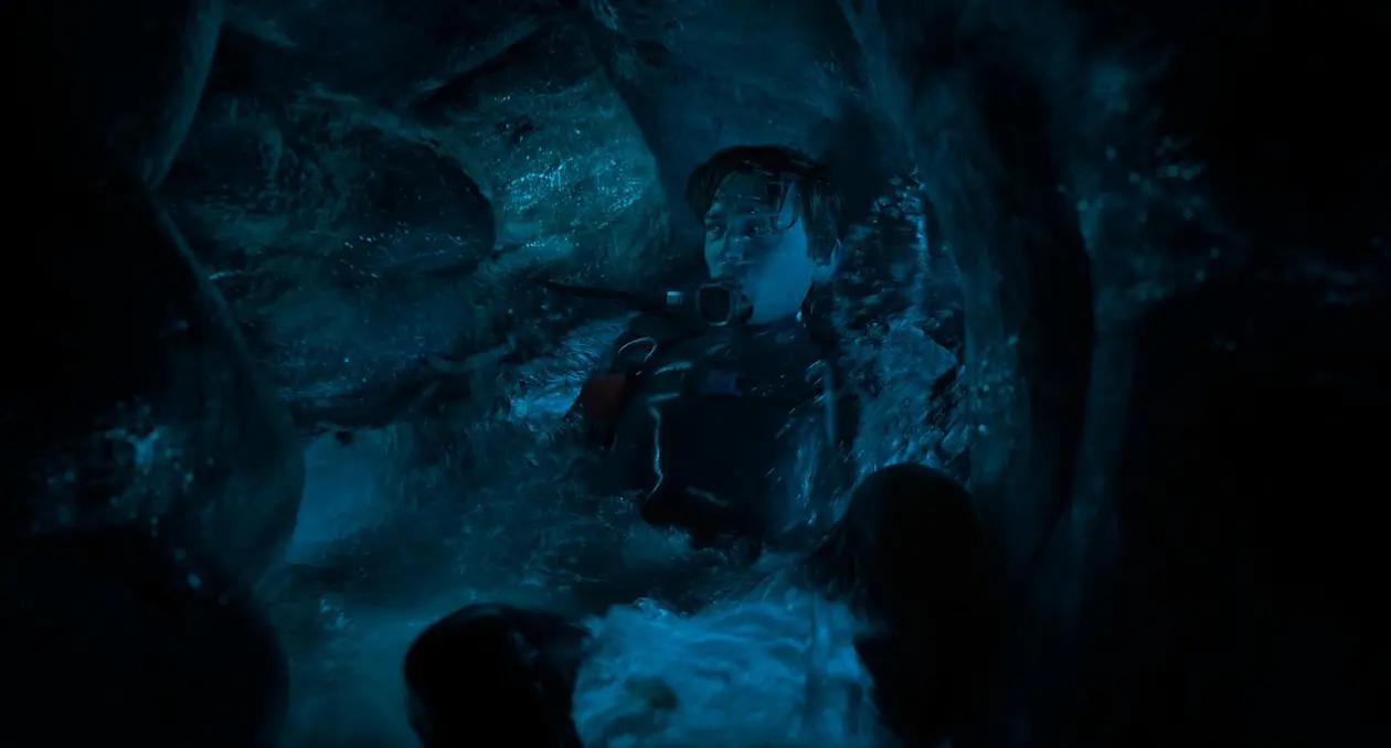 Jay Gardiner e Austin Abrams in Whalefall- Nella Balena (2026)