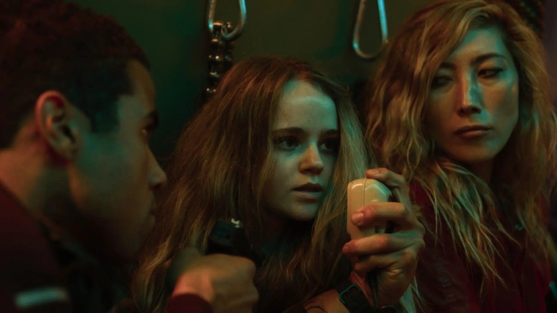 Mason Gooding, Megan Stott e Dichen Lachman in Aftermath - In trappola