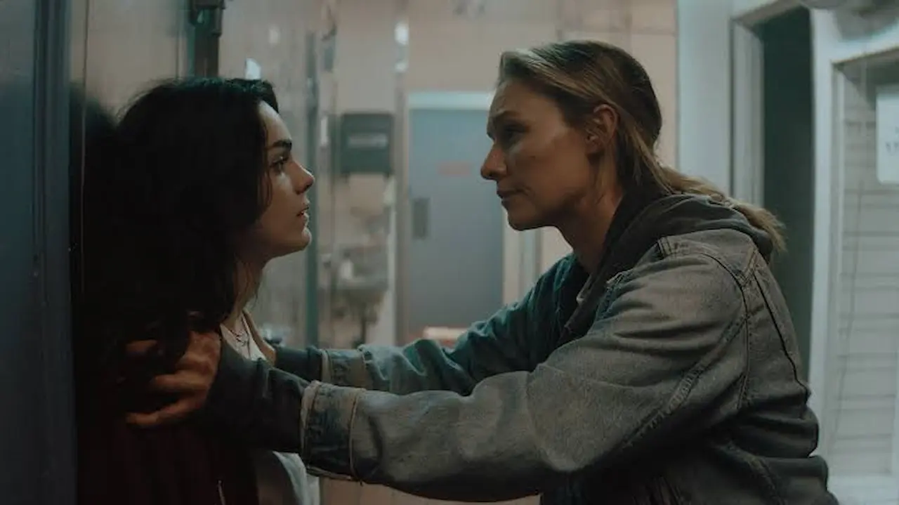 Stella Marcus e Michaela McManus in Redux Redux