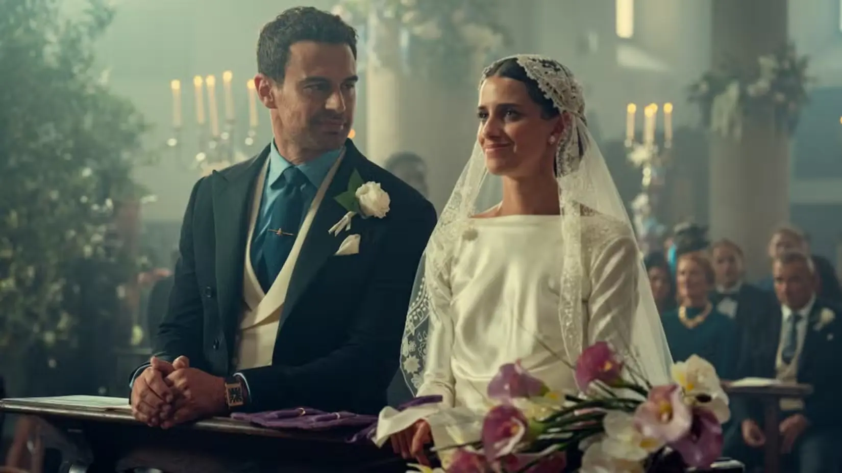Theo James e Benedetta Porcaroli in The Gentlemen 2